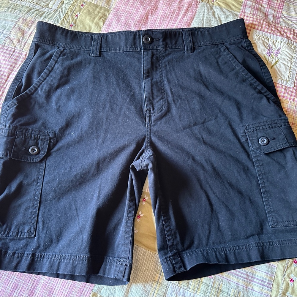 Men's Black Cargo Shorts Size 38” Waist